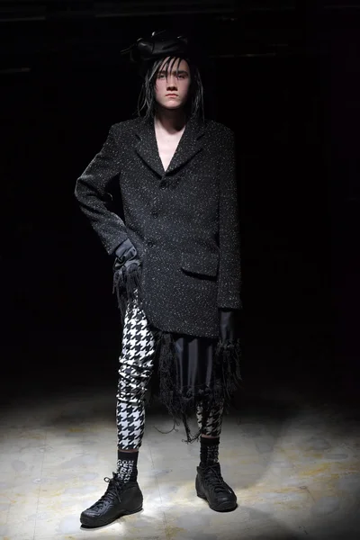 Look 8